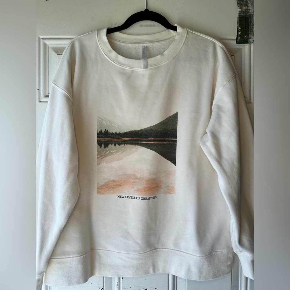 Fabletics crew neck sweatshirt, cream with graphic print, worn once. Comfy! Sz L